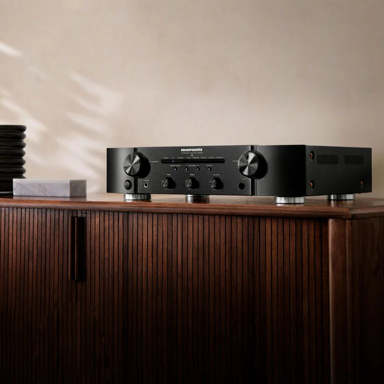 Marantz PM6007 – Amplificador Stereo
